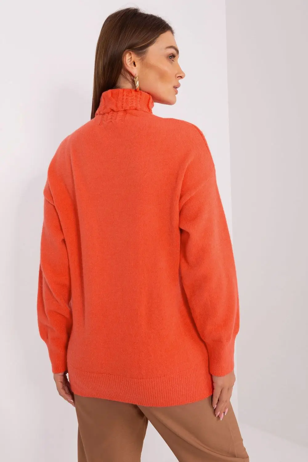 Col roulé orange – Image 3