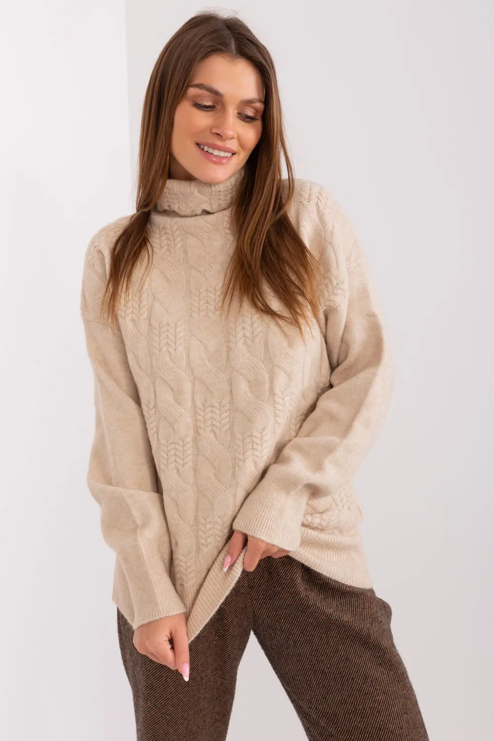 Col roulé beige – Image 3