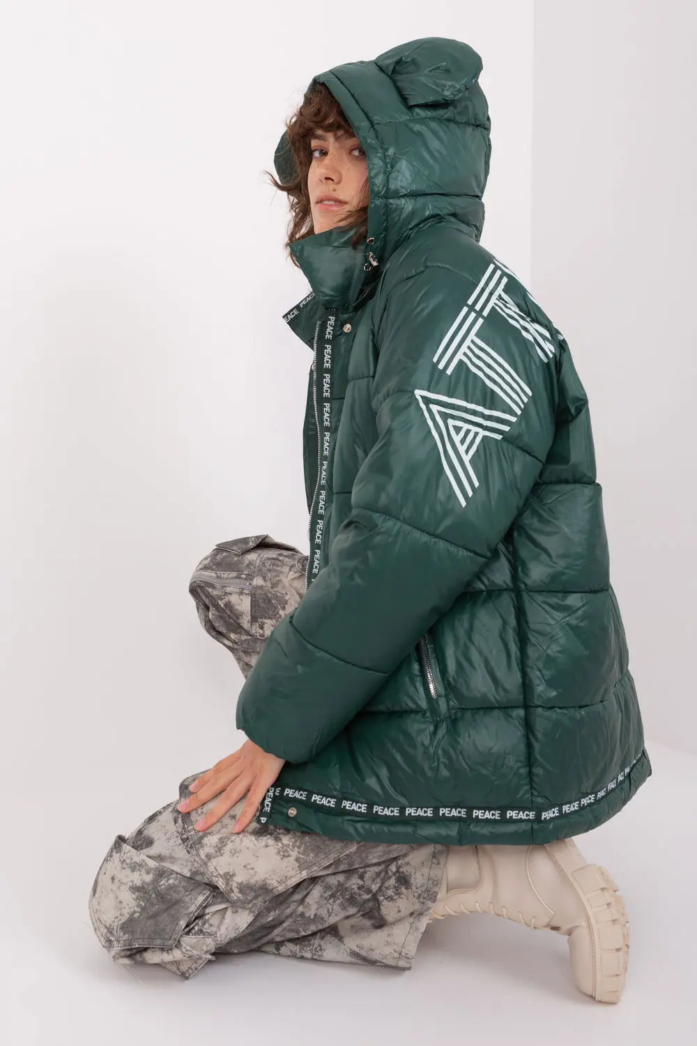 Veste matelassé verte à capuche – Image 3