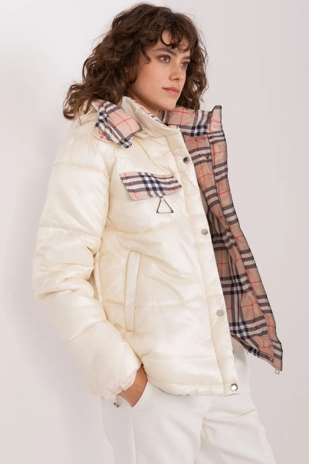Veste beige à capuche – Image 2