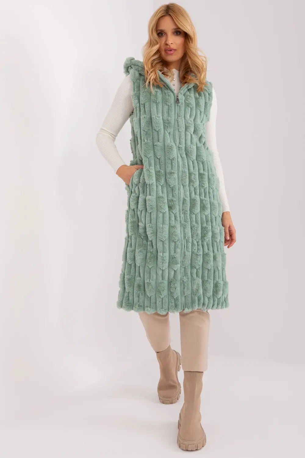 Gilet en fausse fourrure vert à capuche