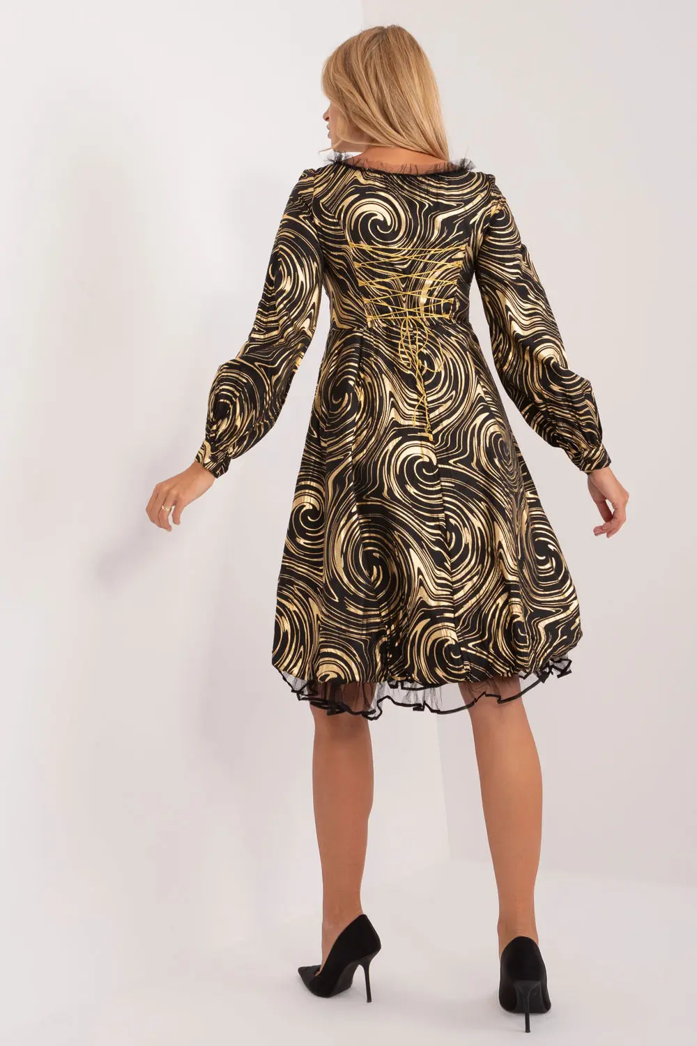 Robe de soirée évasée noire imprimée – Image 3