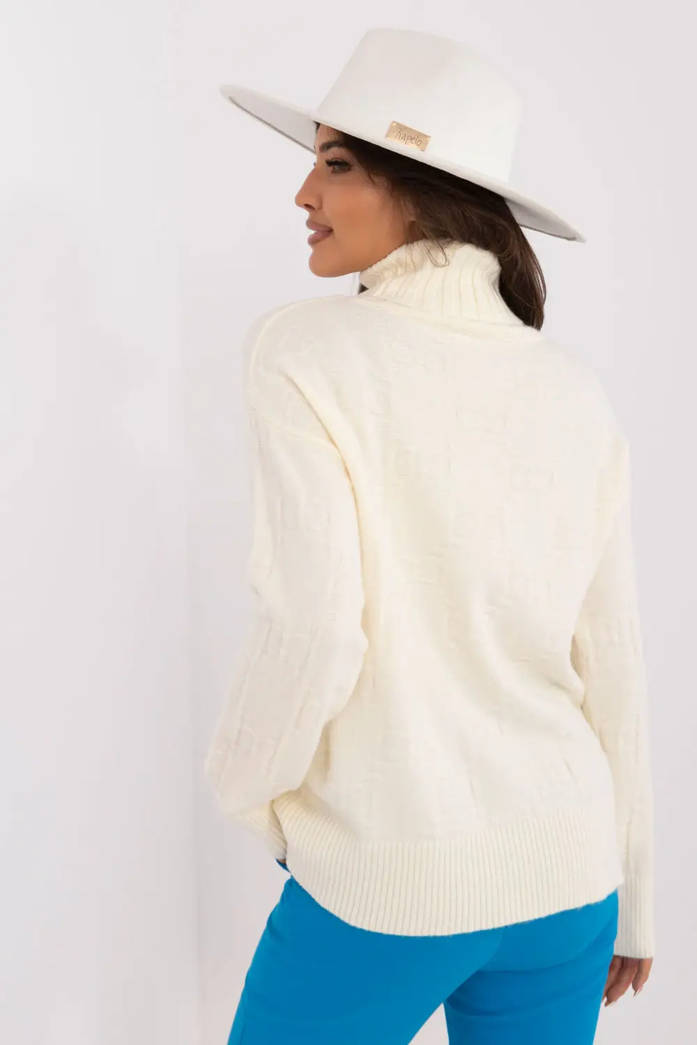 Col roulé beige – Image 3