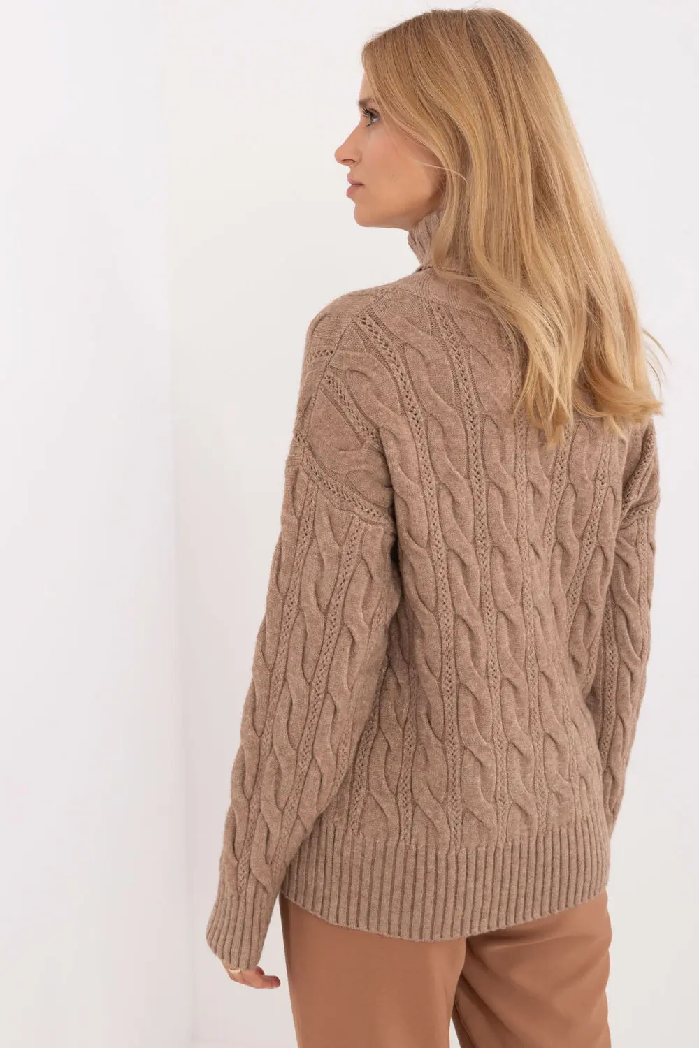 Col roulé beige – Image 3