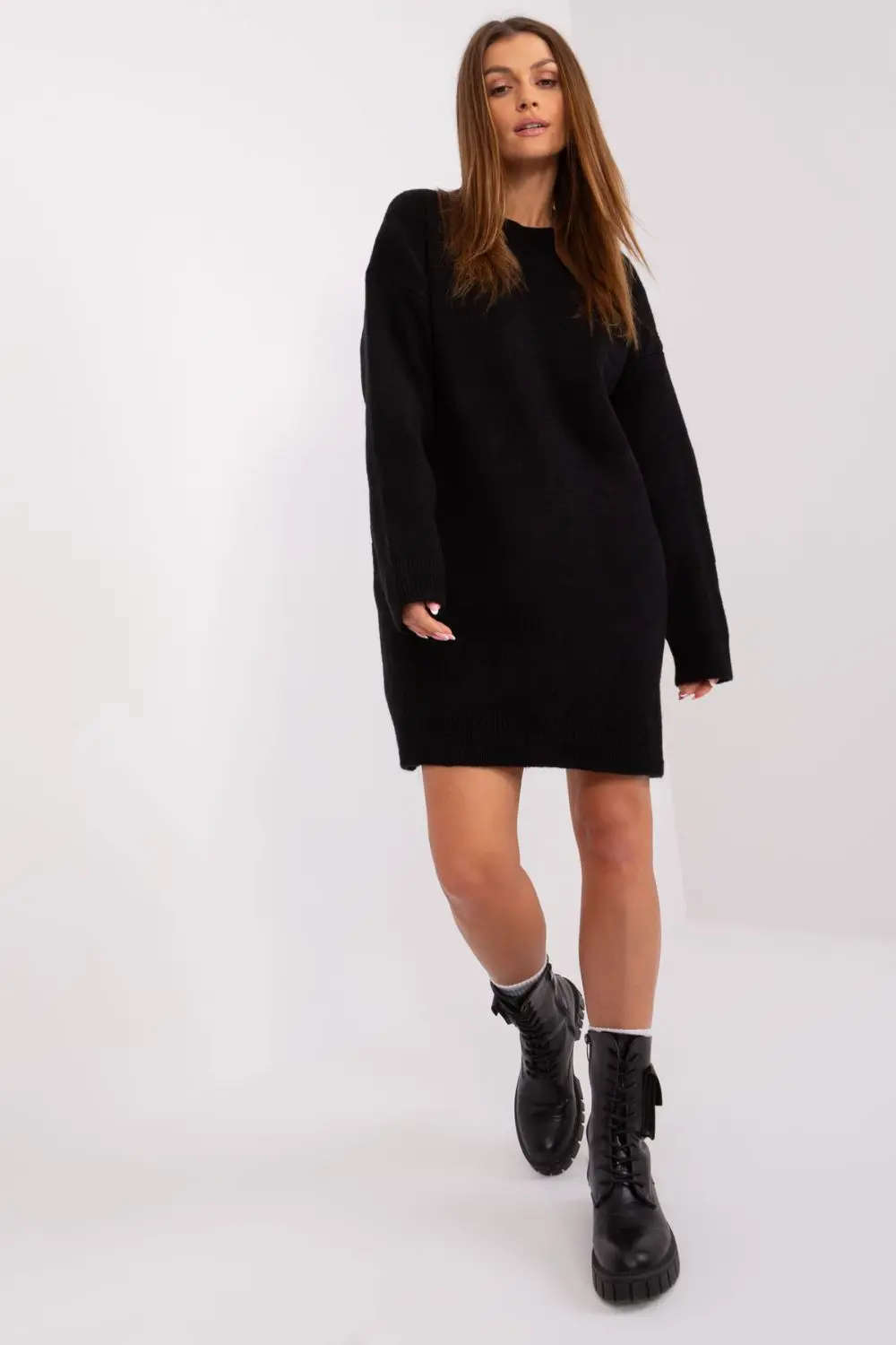 Robe courte noire à manches longues – Image 4