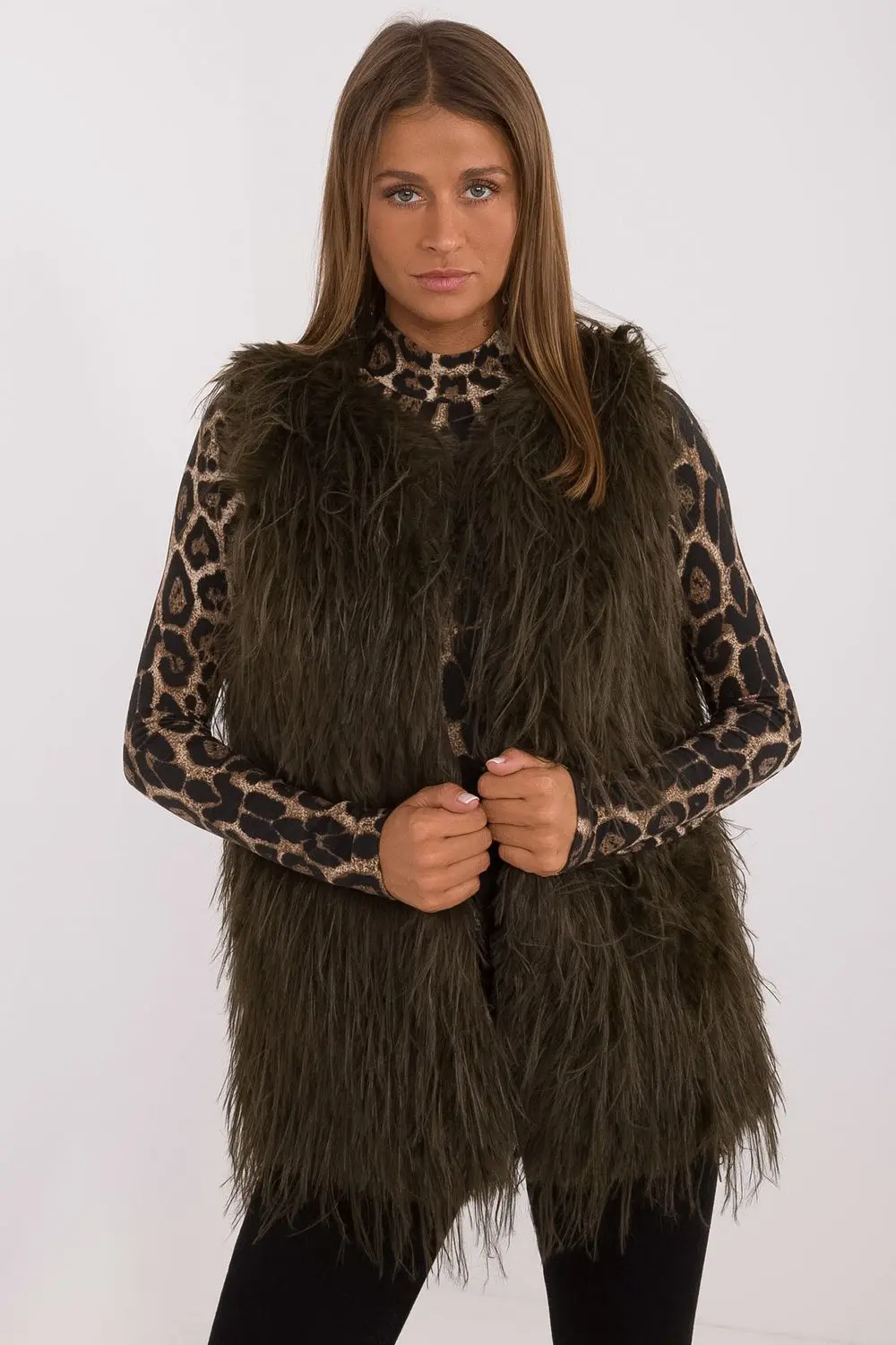 Gilet en fausse fourrure vert à capuche