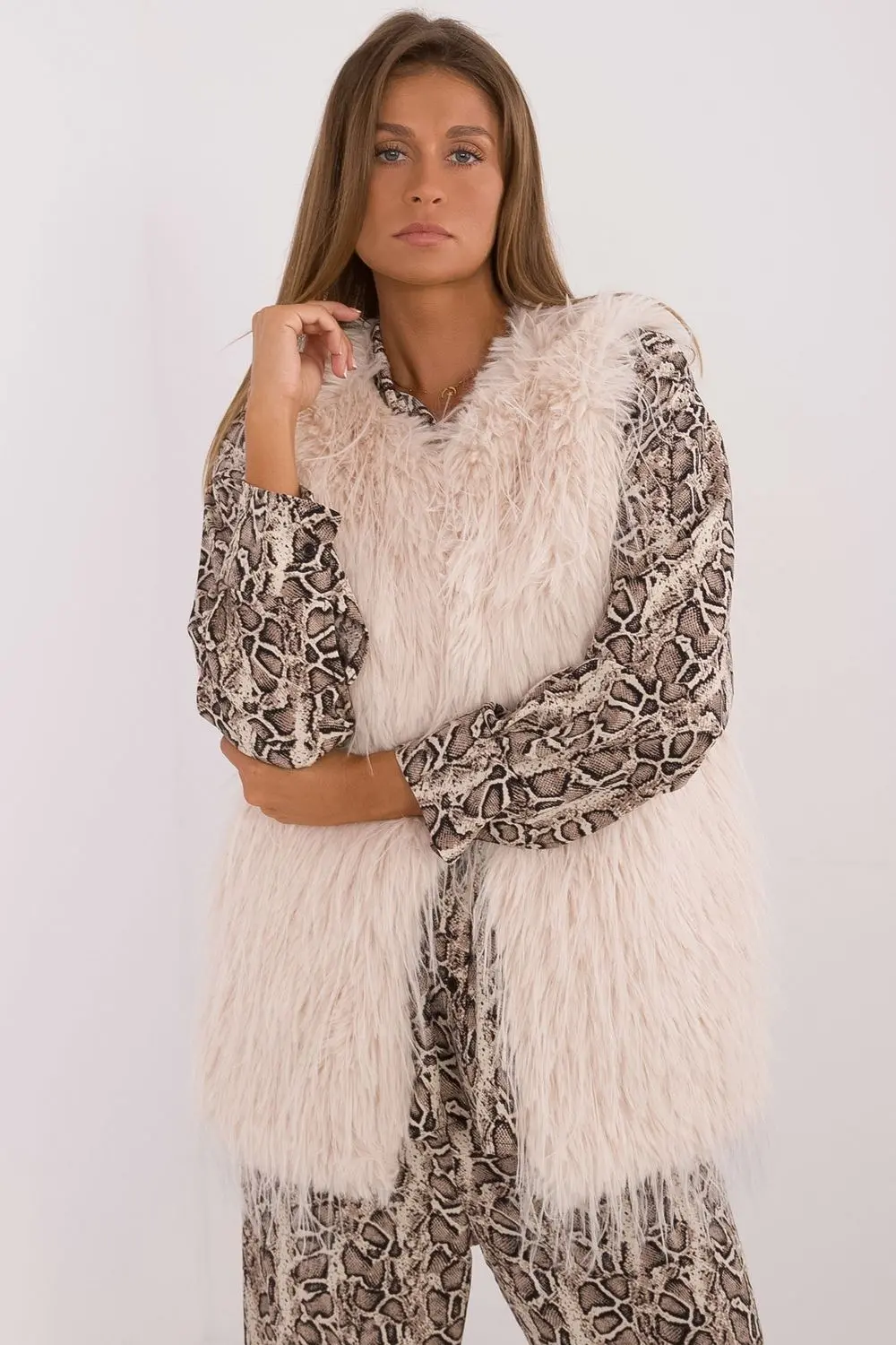 Gilet en fausse fourrure beige à capuche