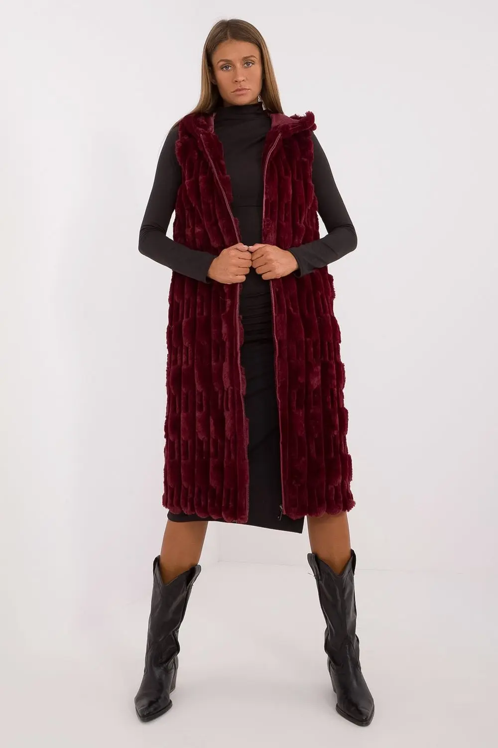 Gilet en fausse fourrure rouge à capuche
