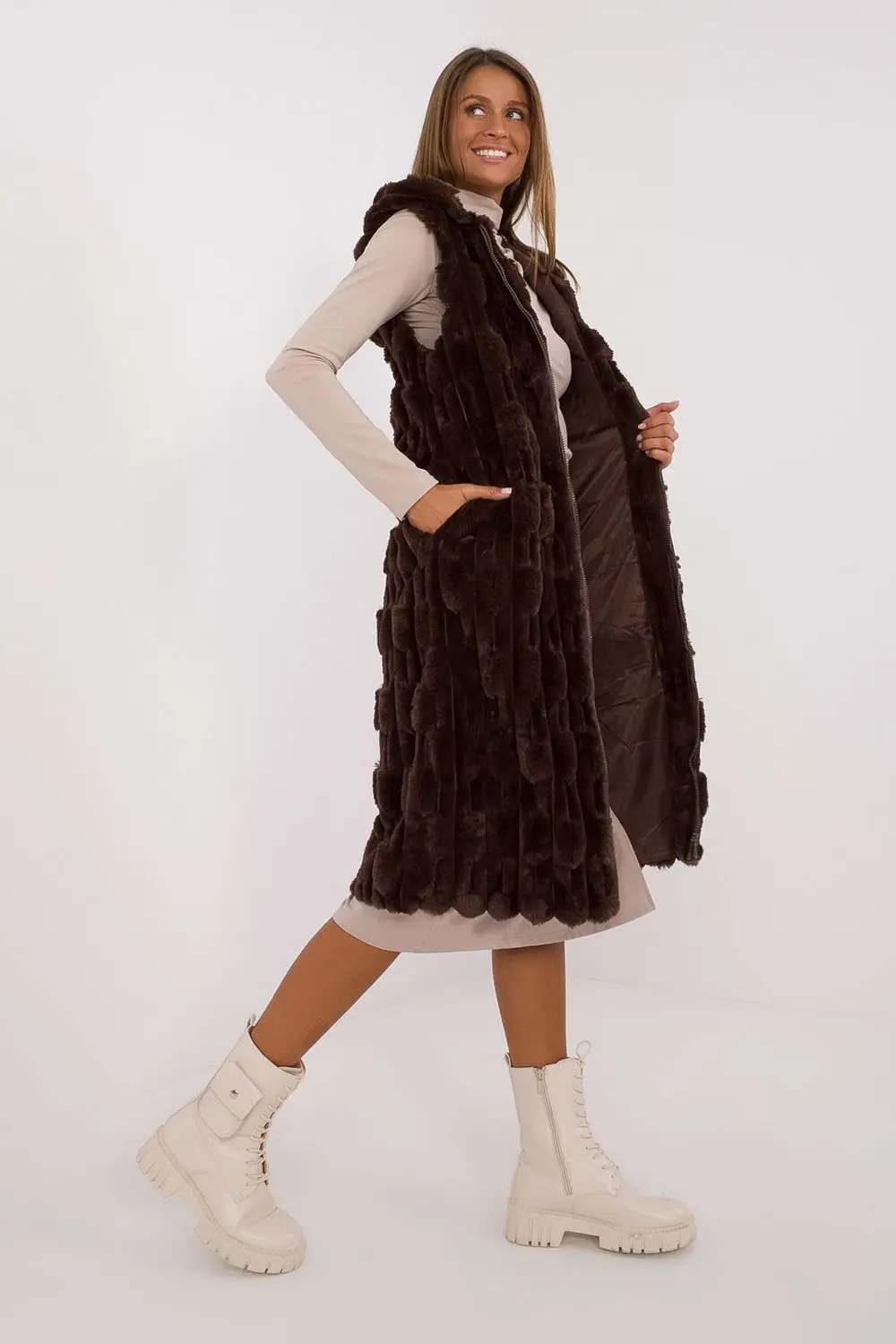 Gilet en fausse fourrure brun à capuche