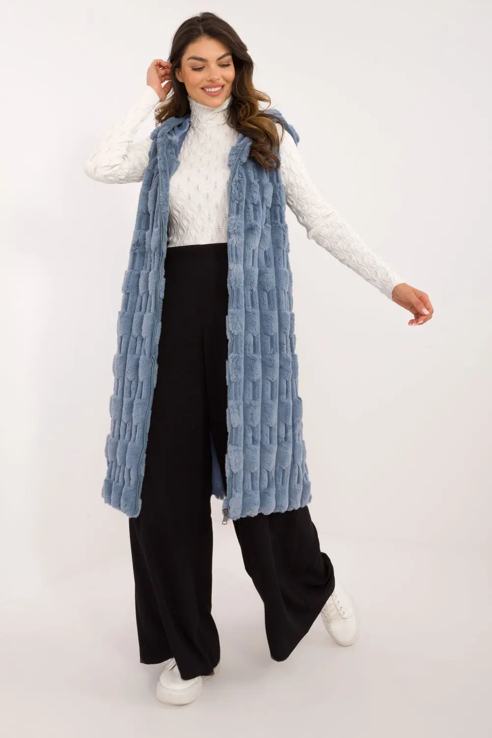 Gilet en fausse fourrure bleu à capuche