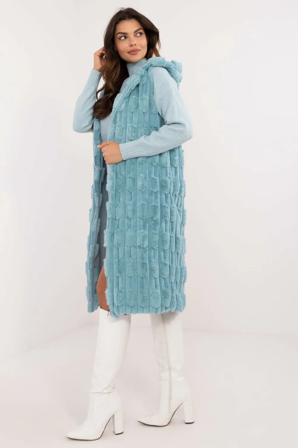 Gilet en fausse fourrure bleu à capuche – Image 2