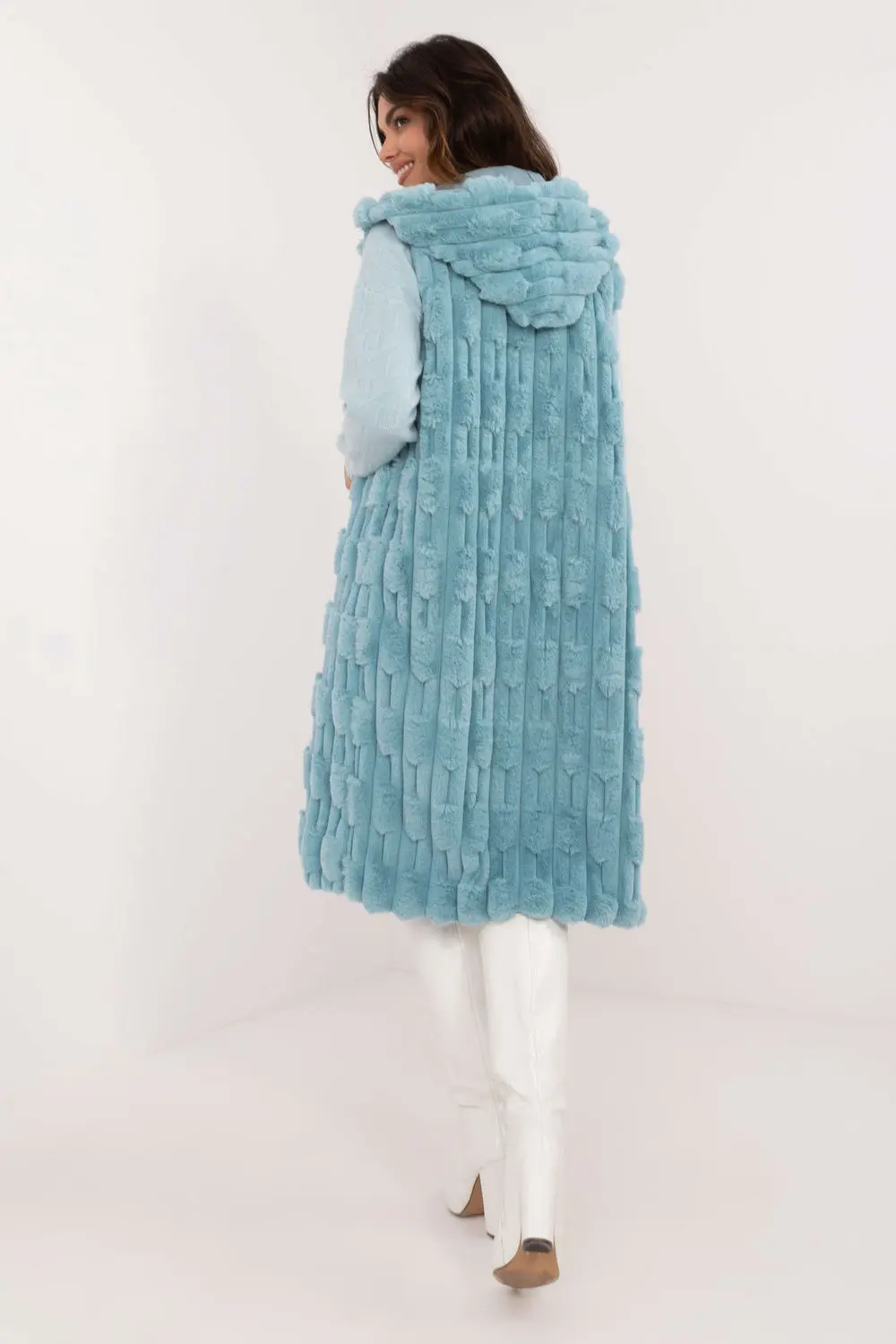 Gilet en fausse fourrure bleu à capuche – Image 3