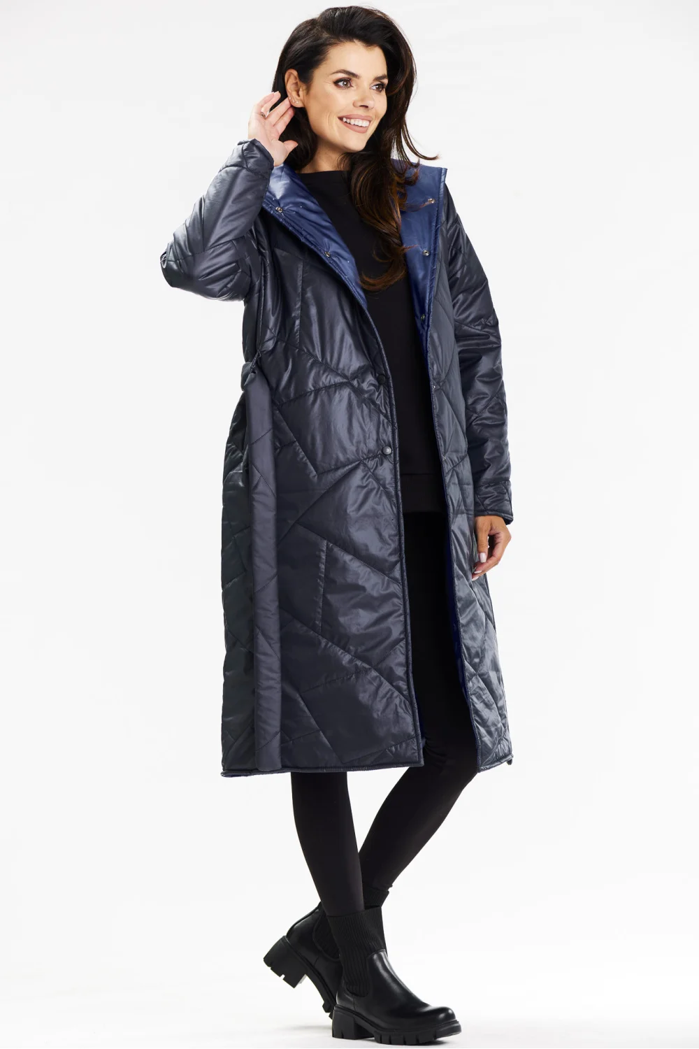 Manteau matelassé bleu marine à capuche – Image 4