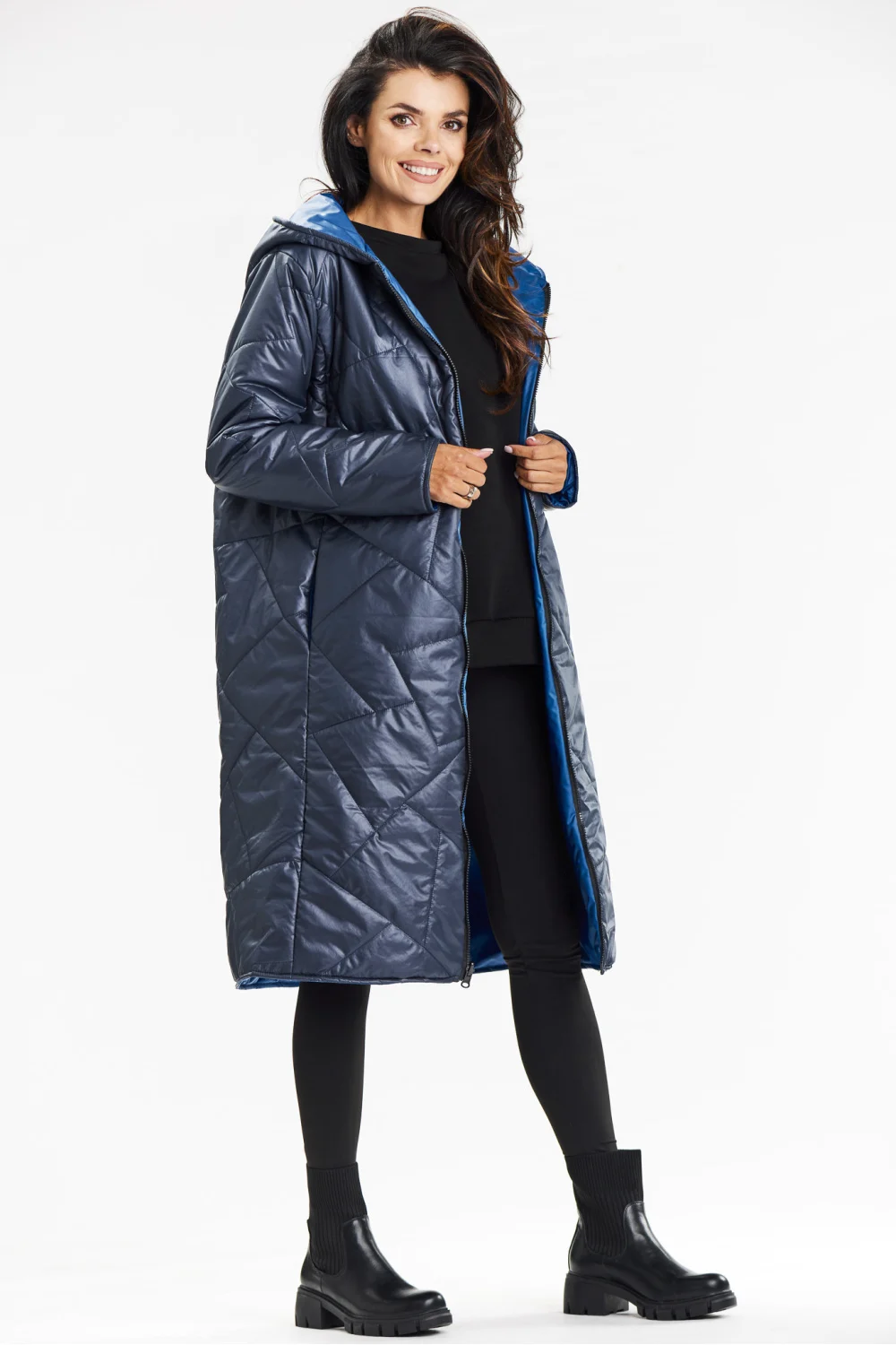 Manteau matelassé bleu marine à capuche – Image 2