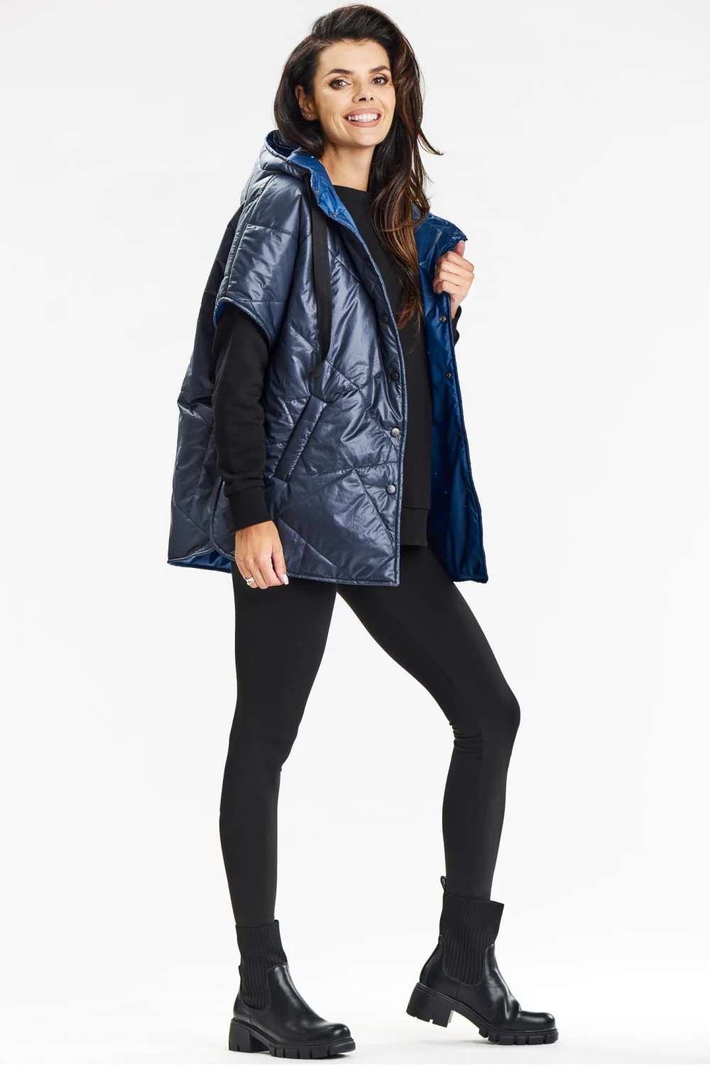 Gilet bleu marine à capuche – Image 2