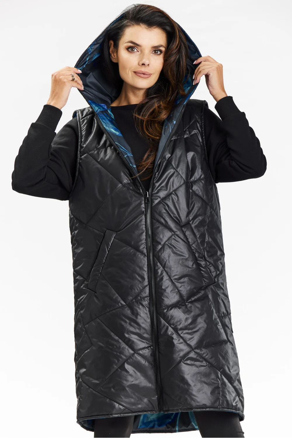 Gilet noir à capuche