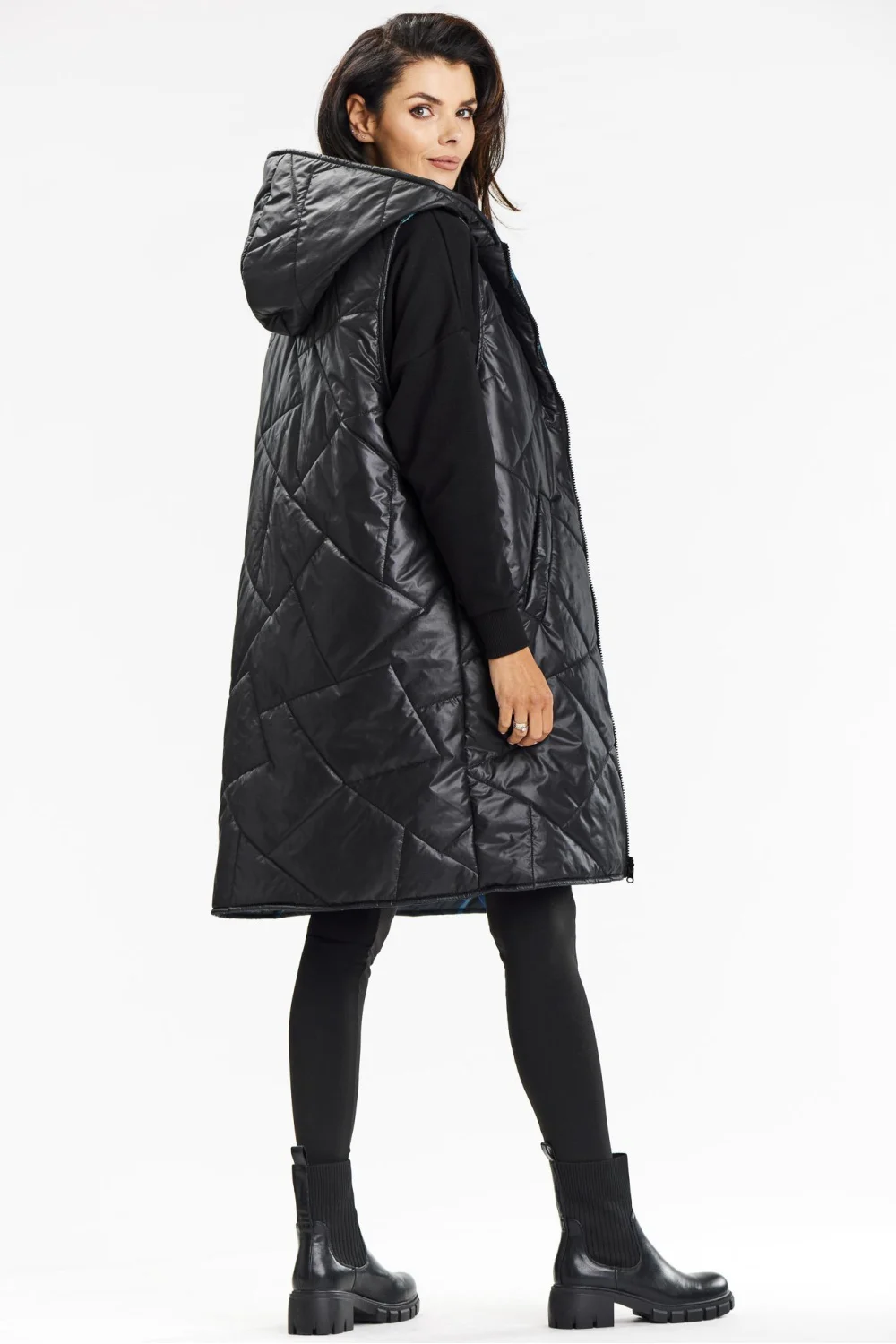 Gilet noir à capuche – Image 3