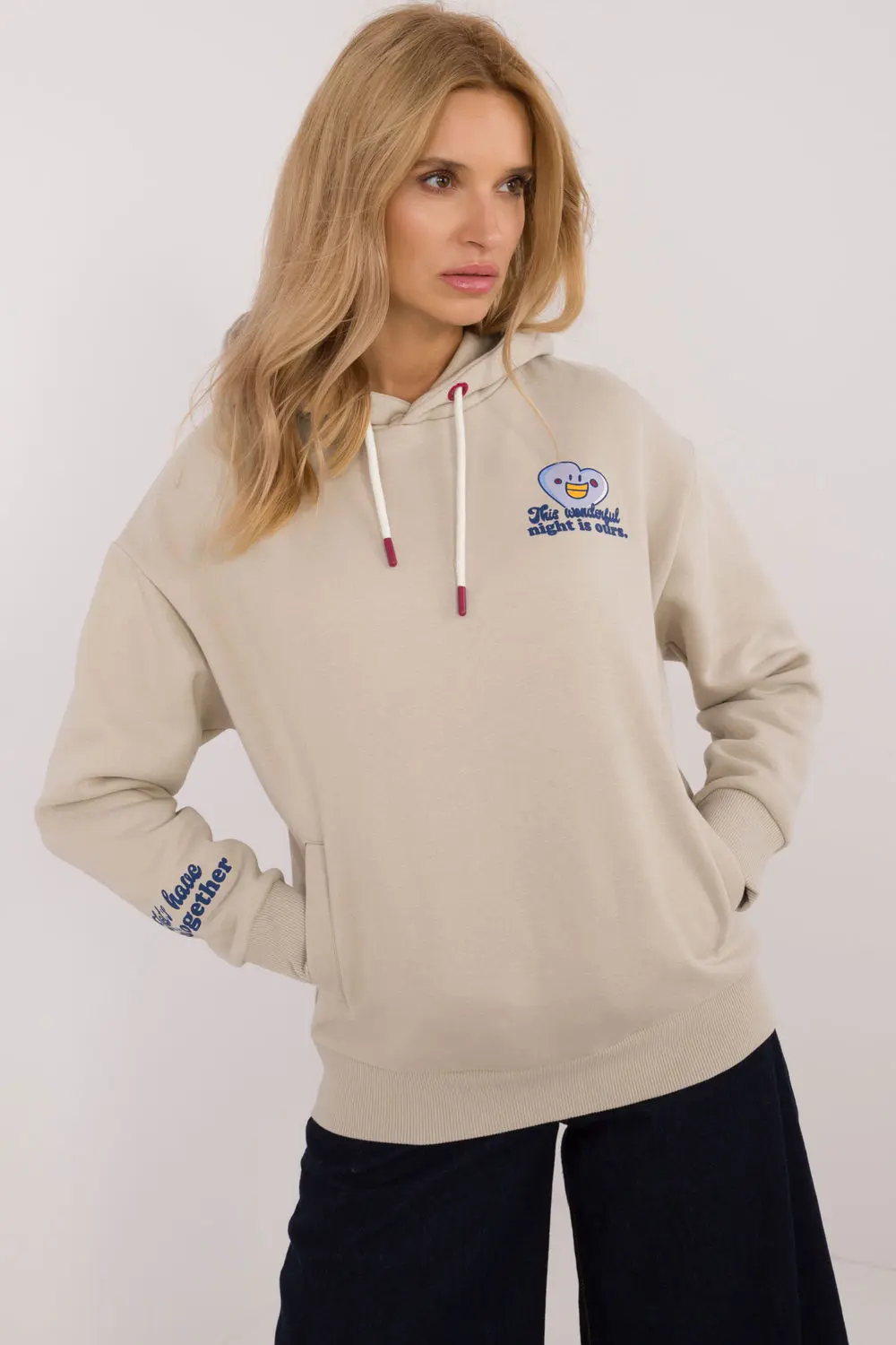 Sweatshirt à capuche beige en coton