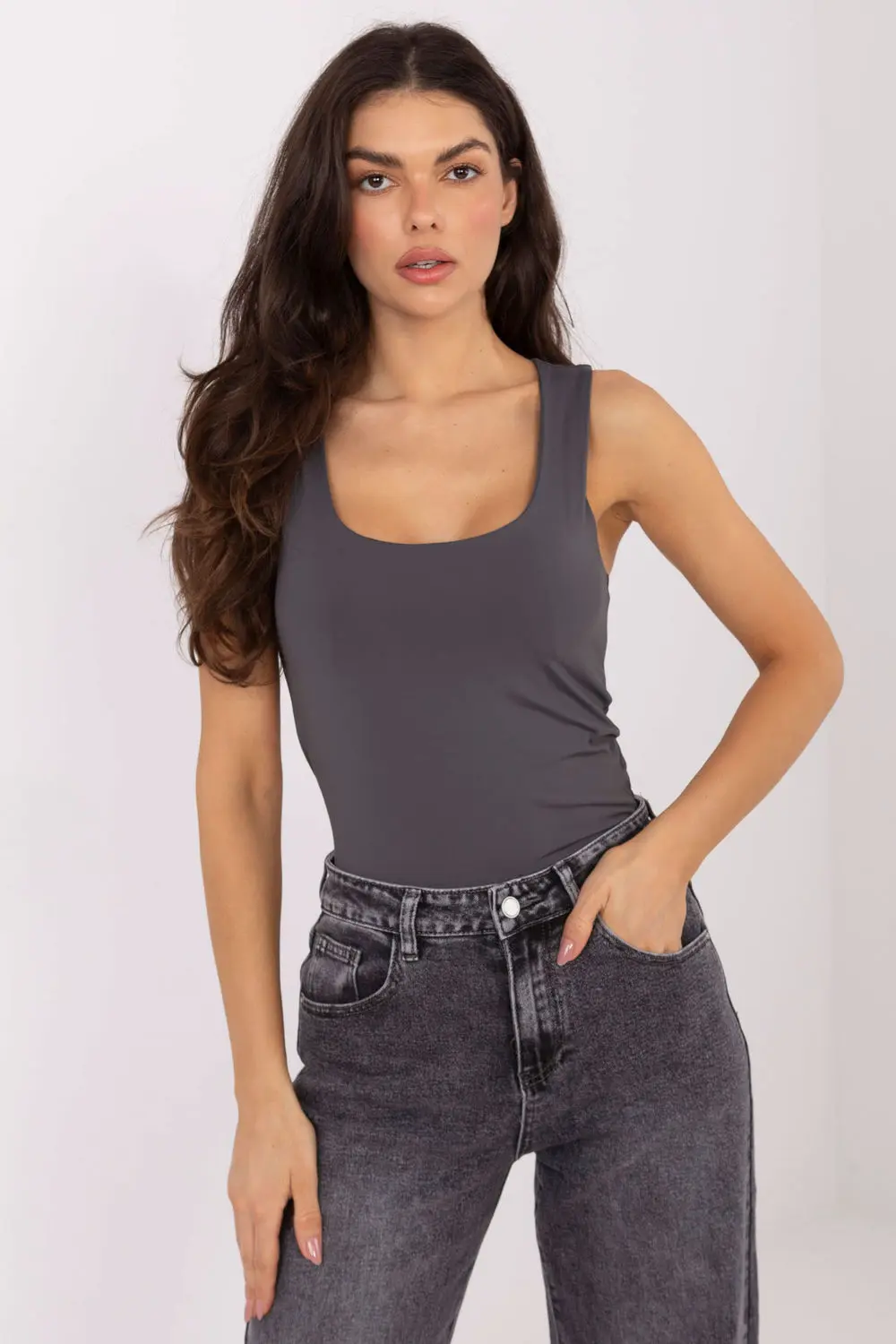 Top gris sans manches