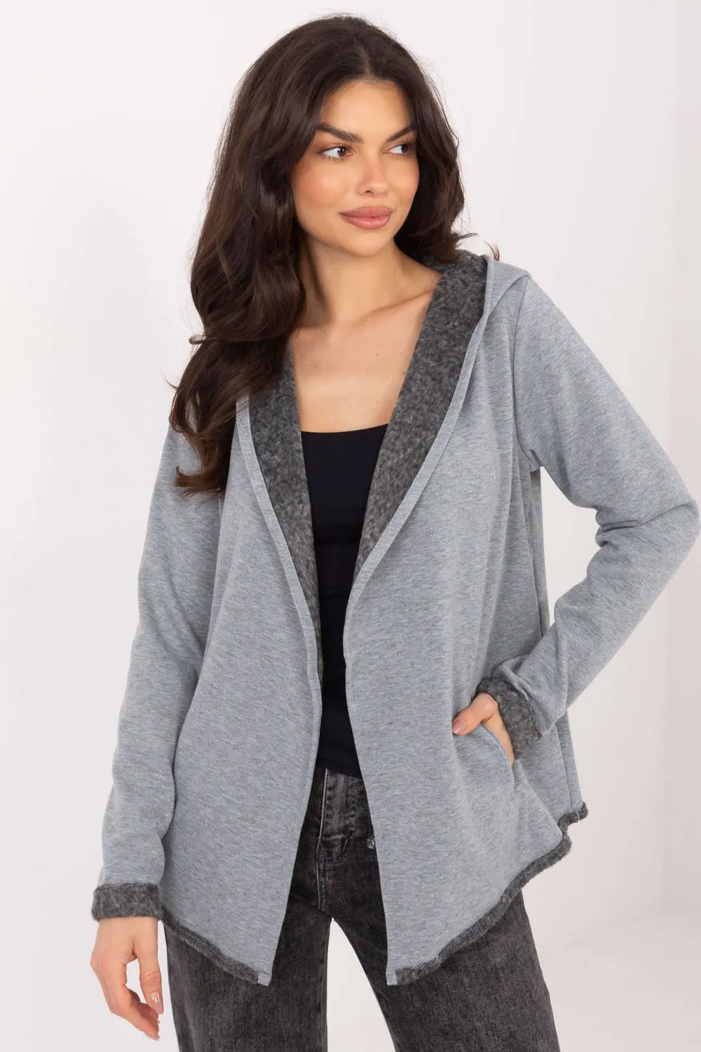 Sweatshirt à capuche gris