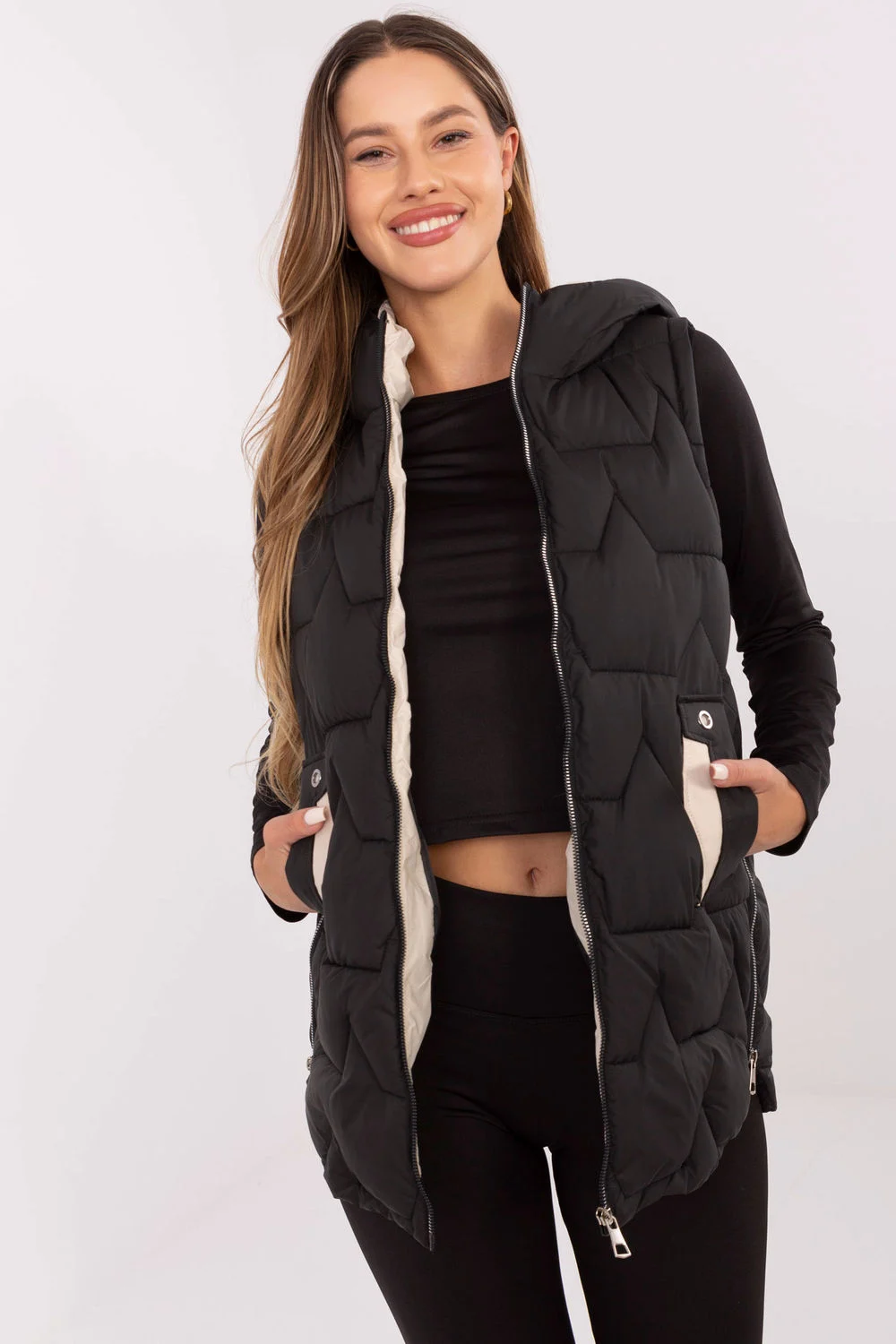 Gilet matelassé noir à capuche