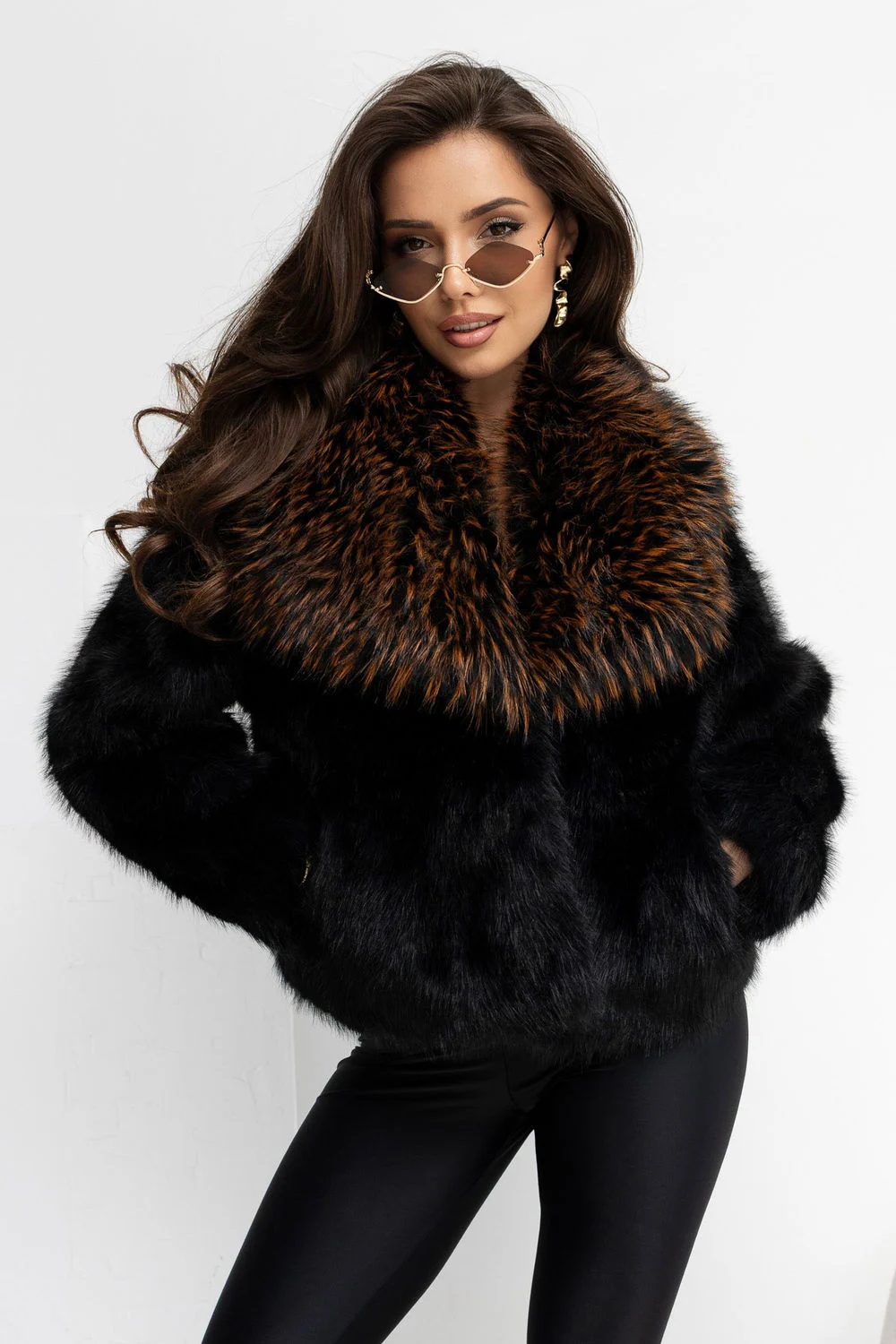 Veste en fausse fourrure noire