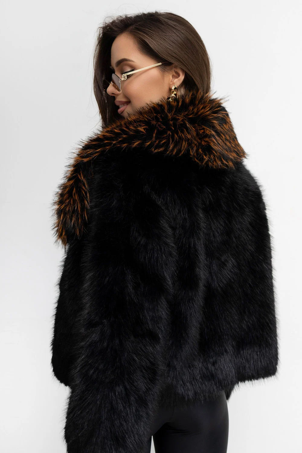 Veste en fausse fourrure noire – Image 3