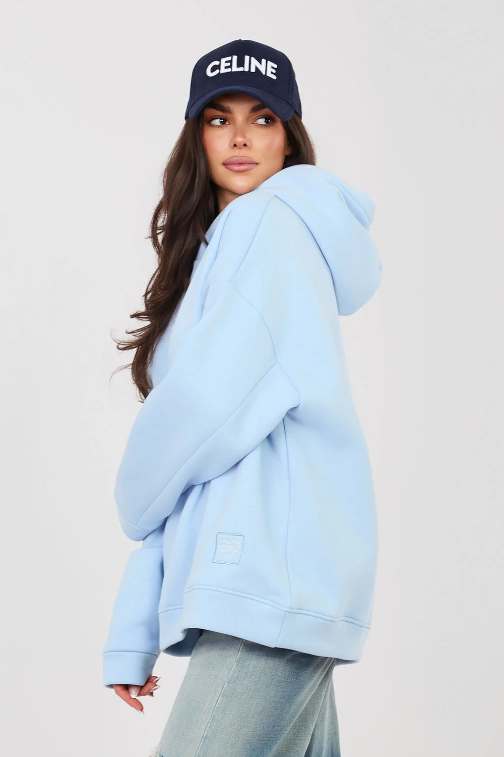 Sweatshirt à capuche cintré bleu en coton – Image 2