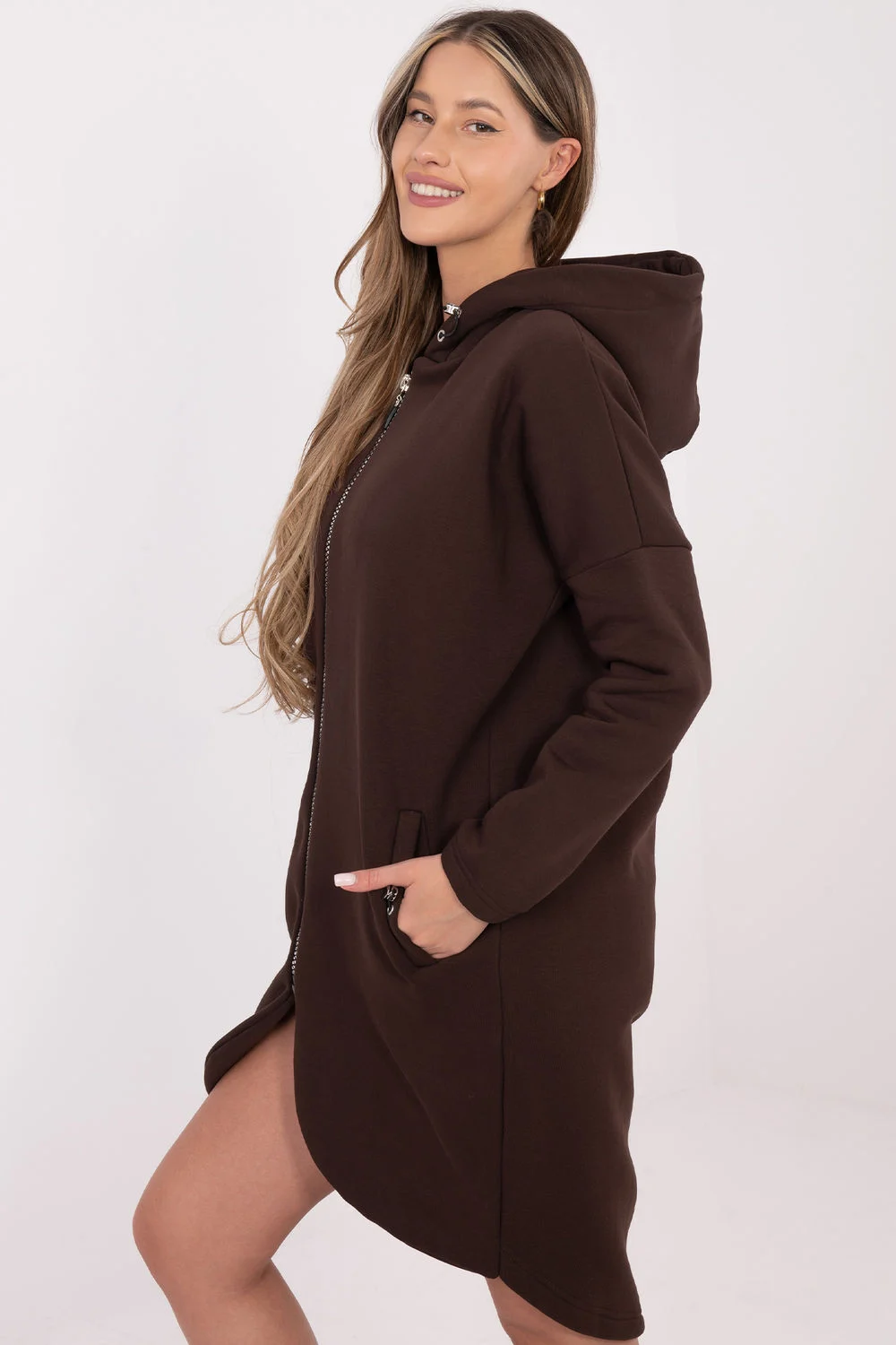 Sweatshirt à capuche brun en coton – Image 2