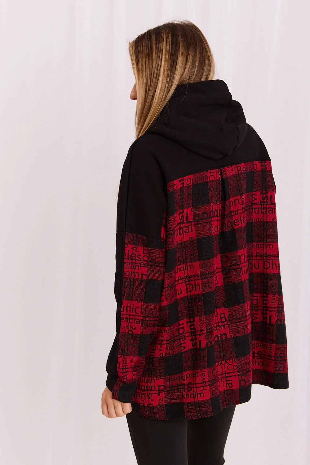 Sweatshirt à capuche noir en coton – Image 2