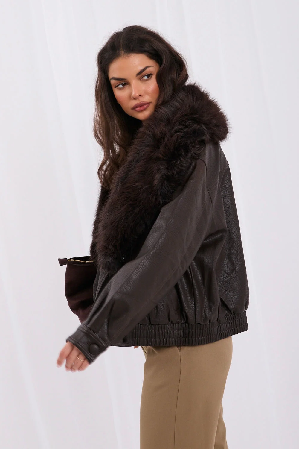 Veste en fausse fourrure brune – Image 2