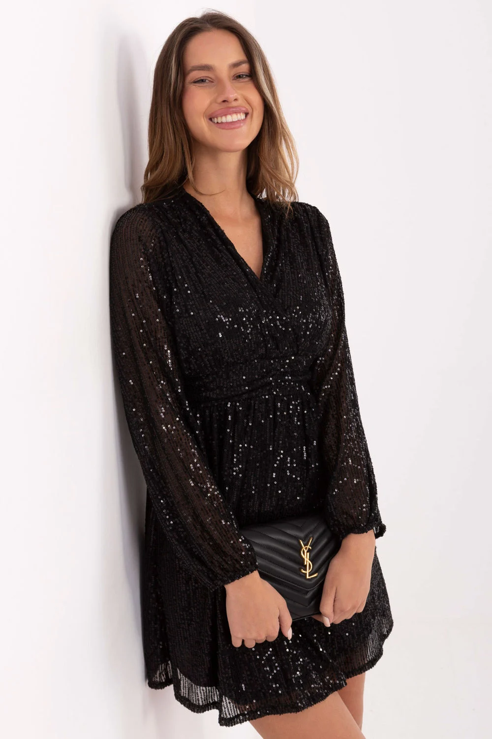 Robe portefeuille évasée noir à sequins