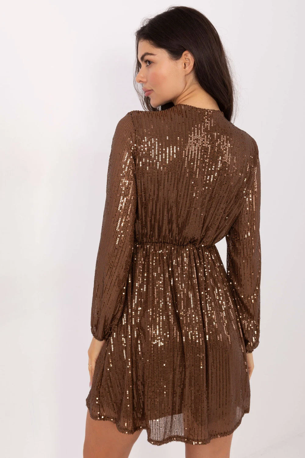 Robe portefeuille évasée brun à sequins – Image 3