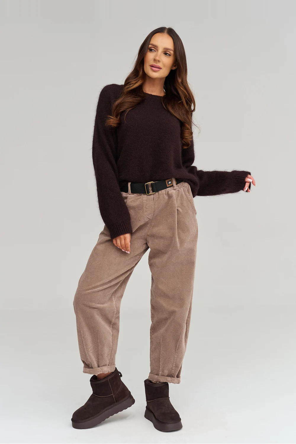 Pantalon beige en velours côtelé – Image 4