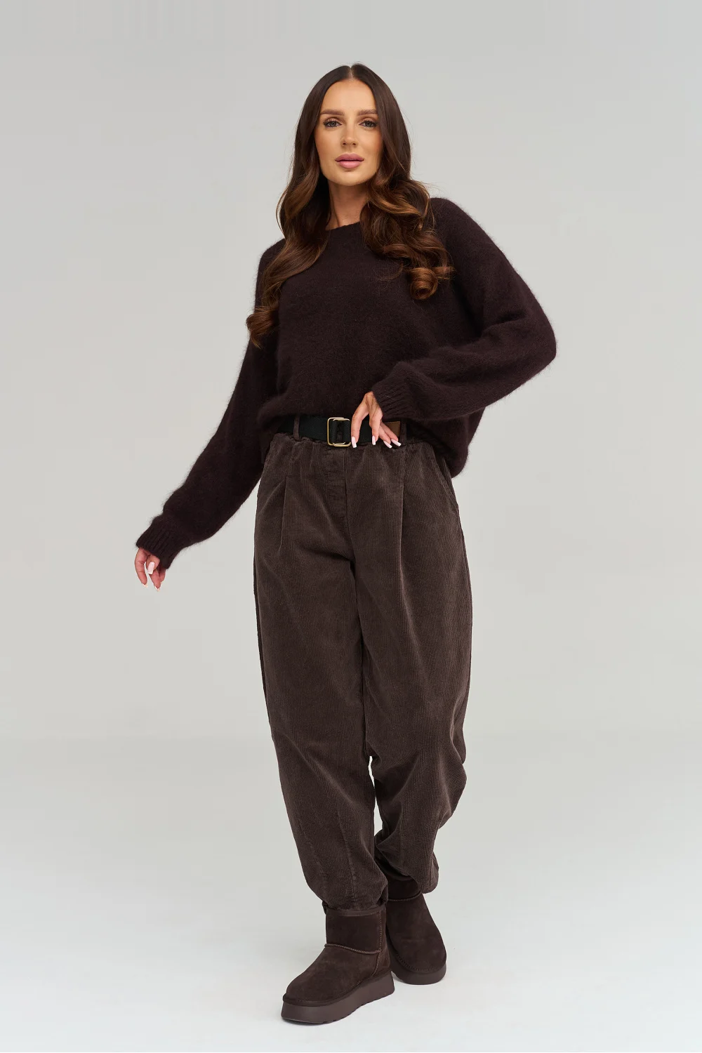 Pantalon brun en velours côtelé – Image 4