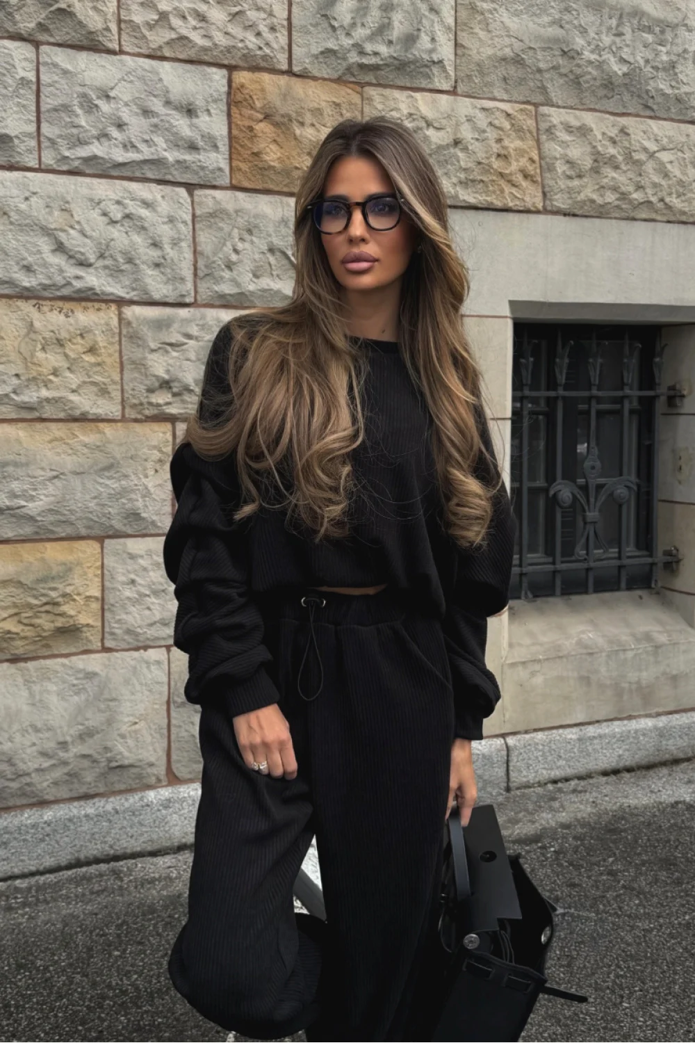Ensemble sweat noir – Image 2