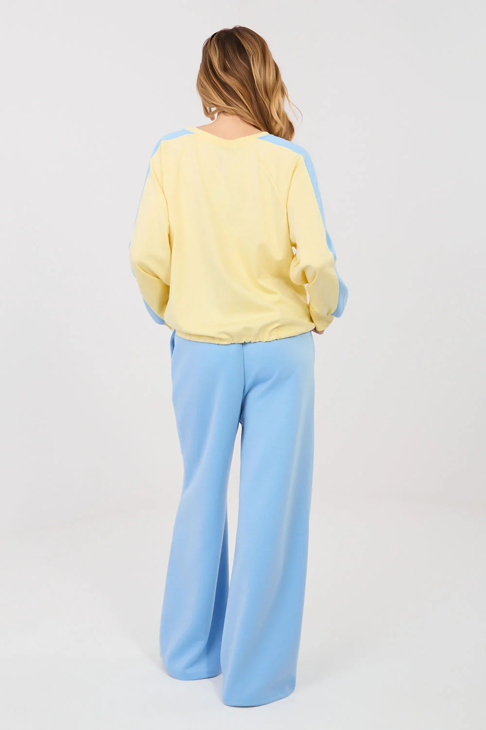 Ensemble sweat bleu – Image 2