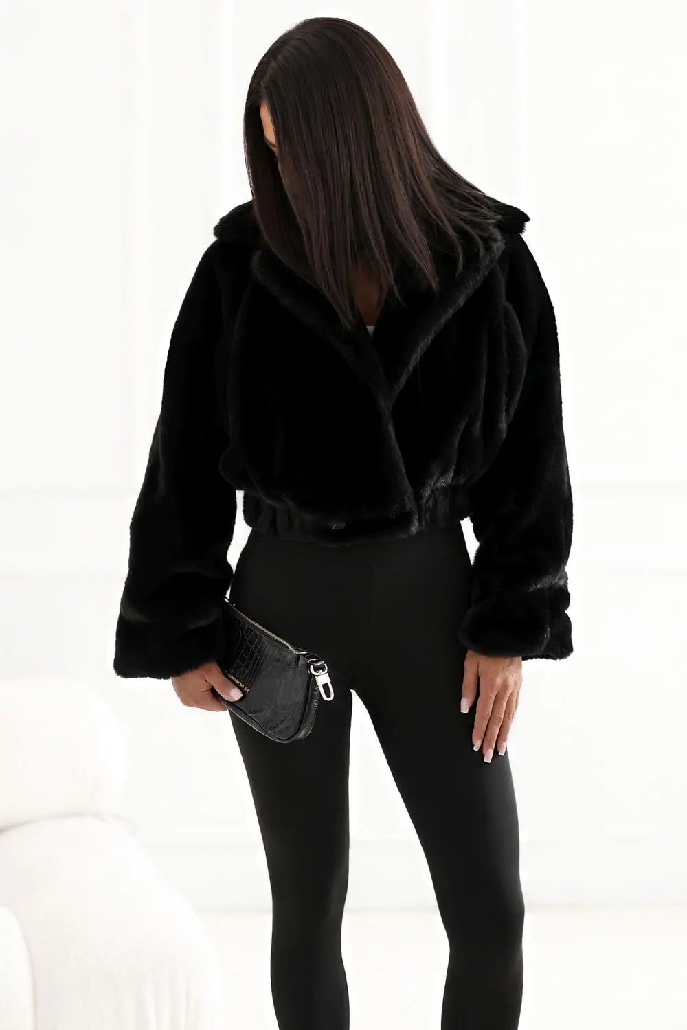 Veste en fausse fourrure noire – Image 2