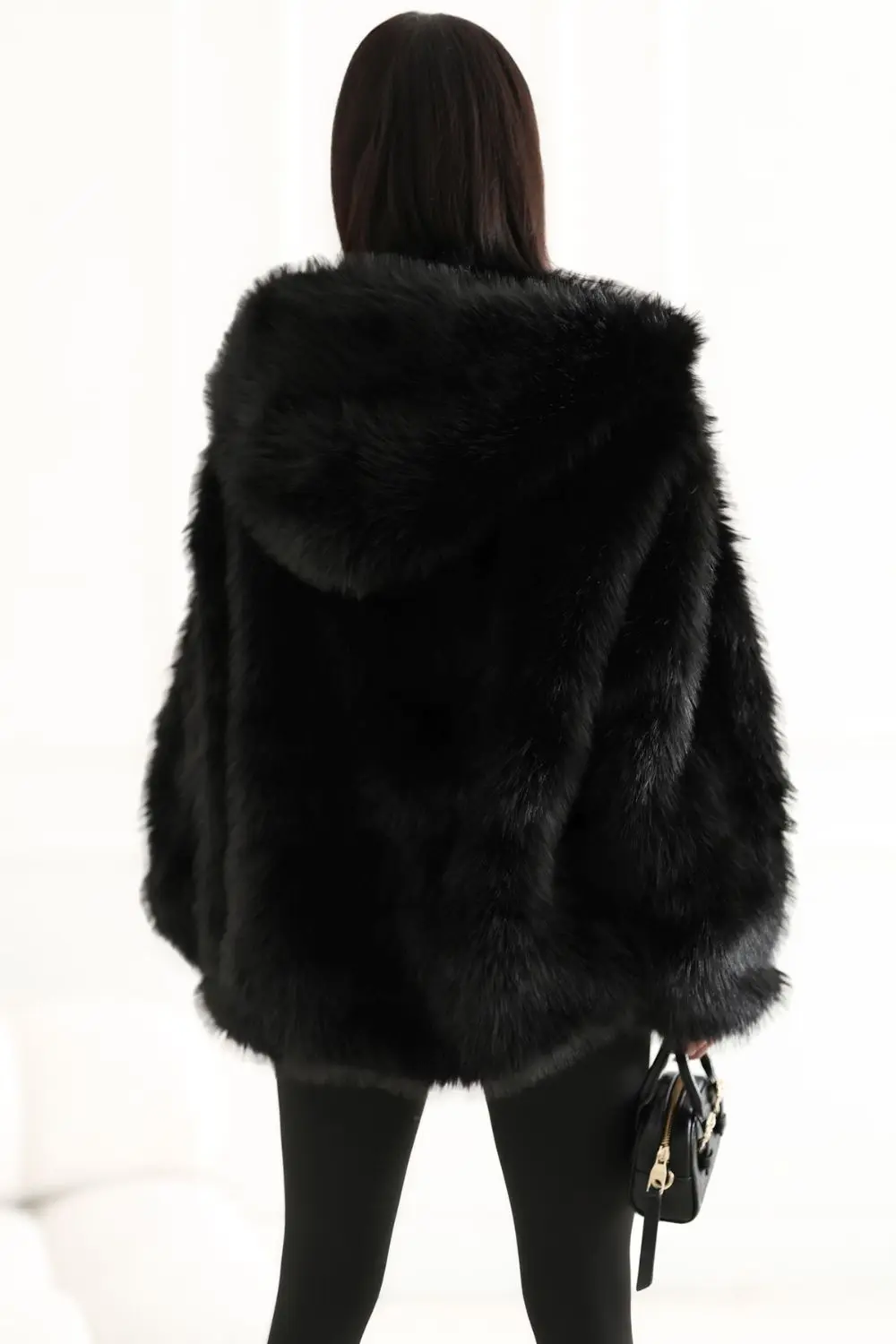 Veste en fausse fourrure noire à capuche – Image 4