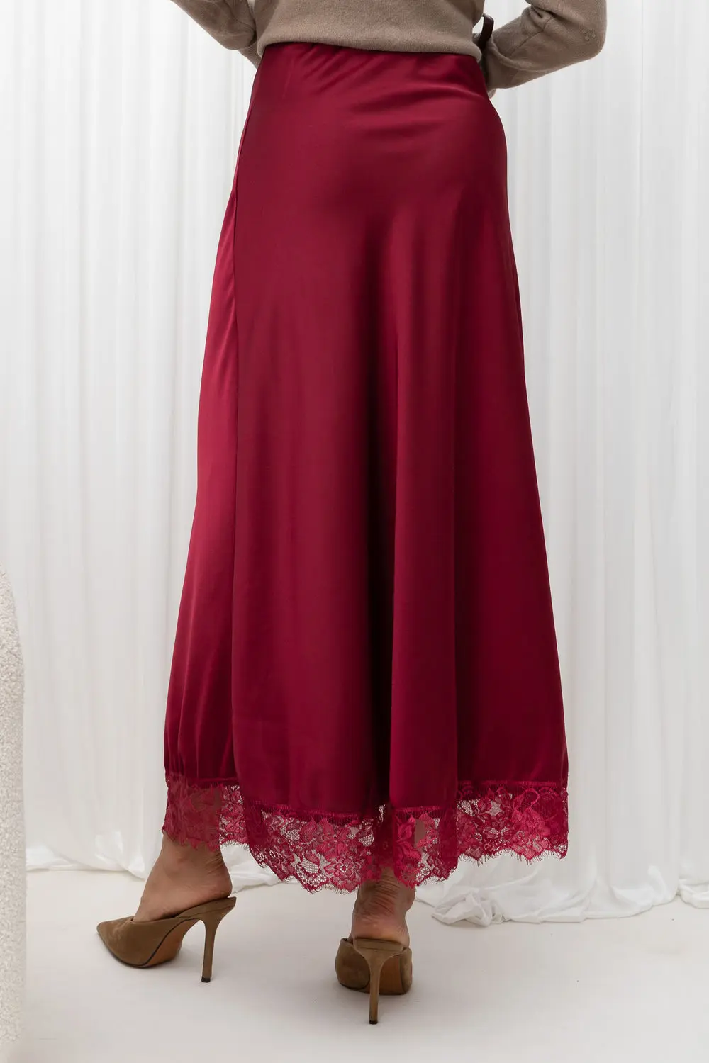 Jupe midi rouge – Image 2