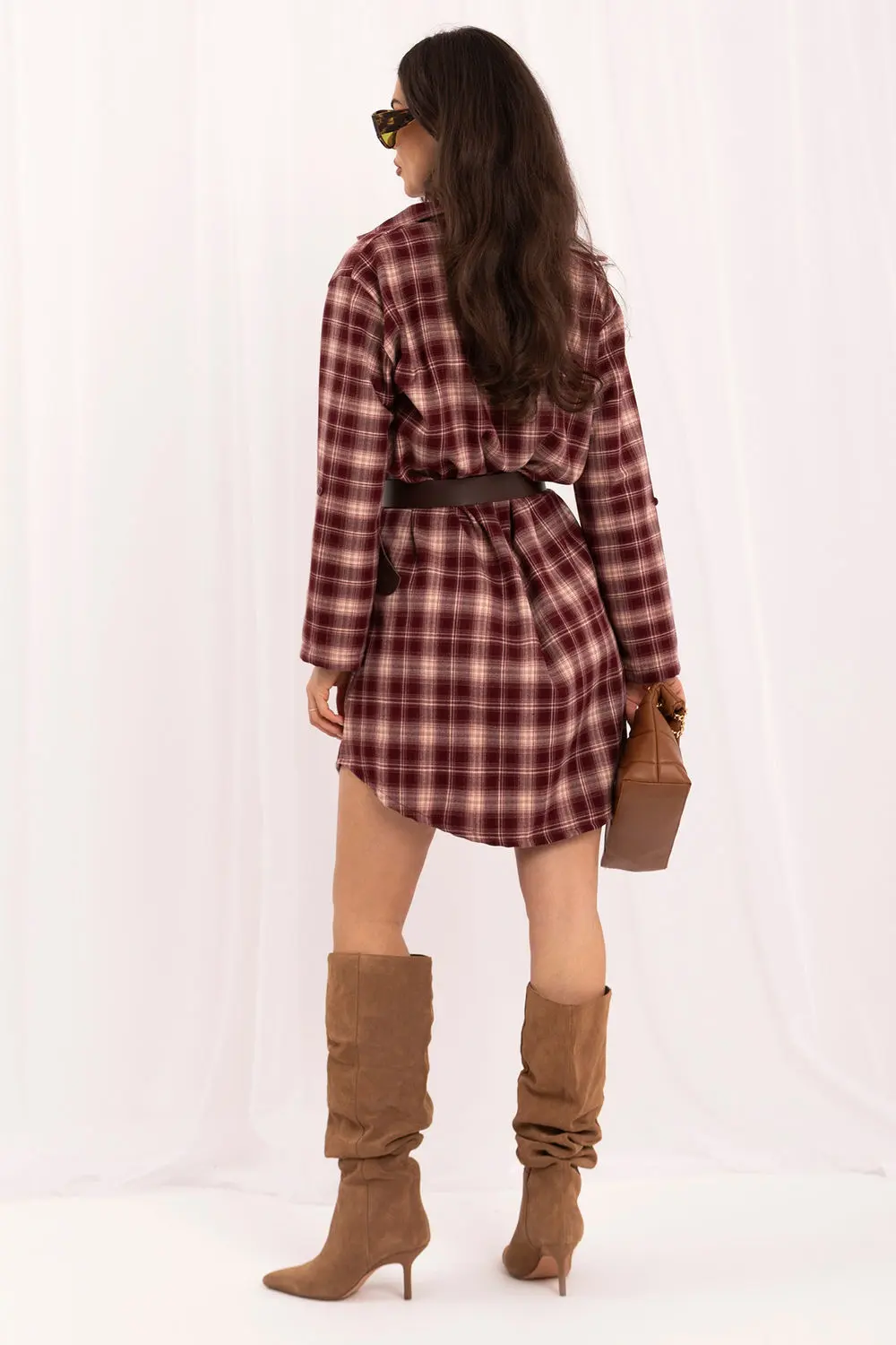 Robe chemise rouge à manches longues – Image 2