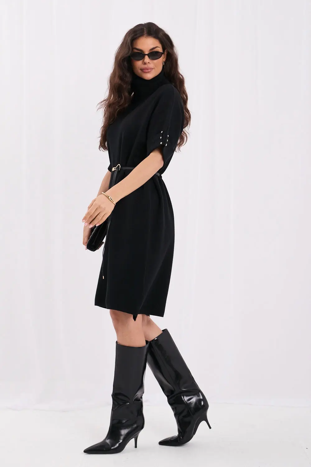 Robe pull oversize noire col roulé – Image 2