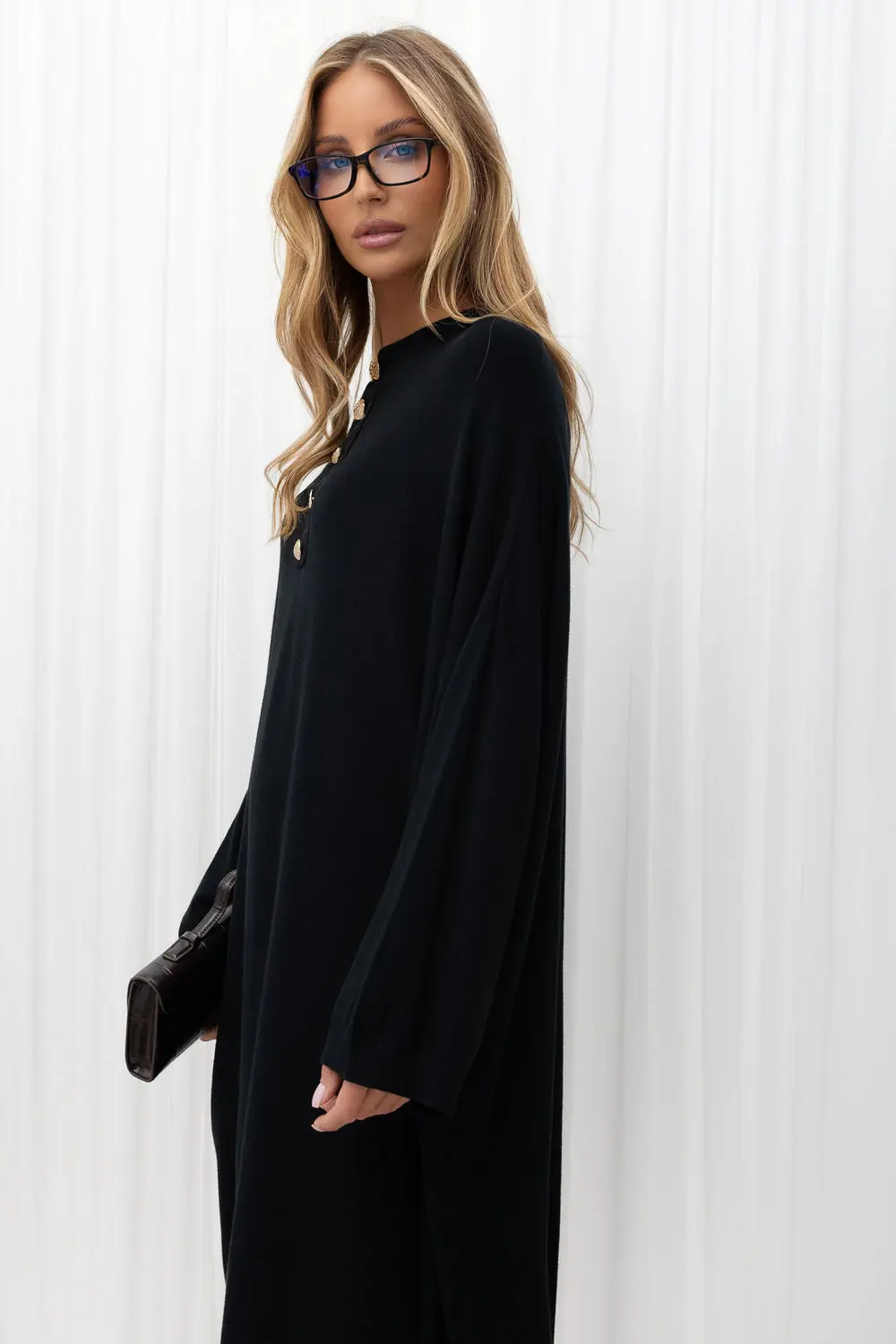 Robe pull oversize noire à manches longues
