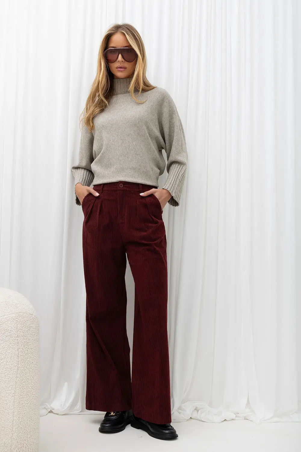 Pantalon large rouge en velours côtelé