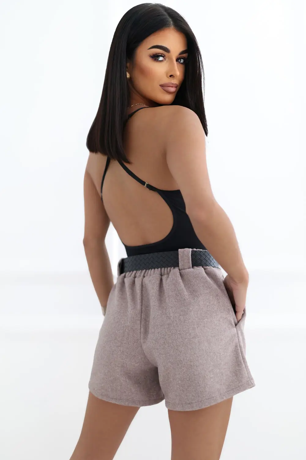 Short beige à plis – Image 2