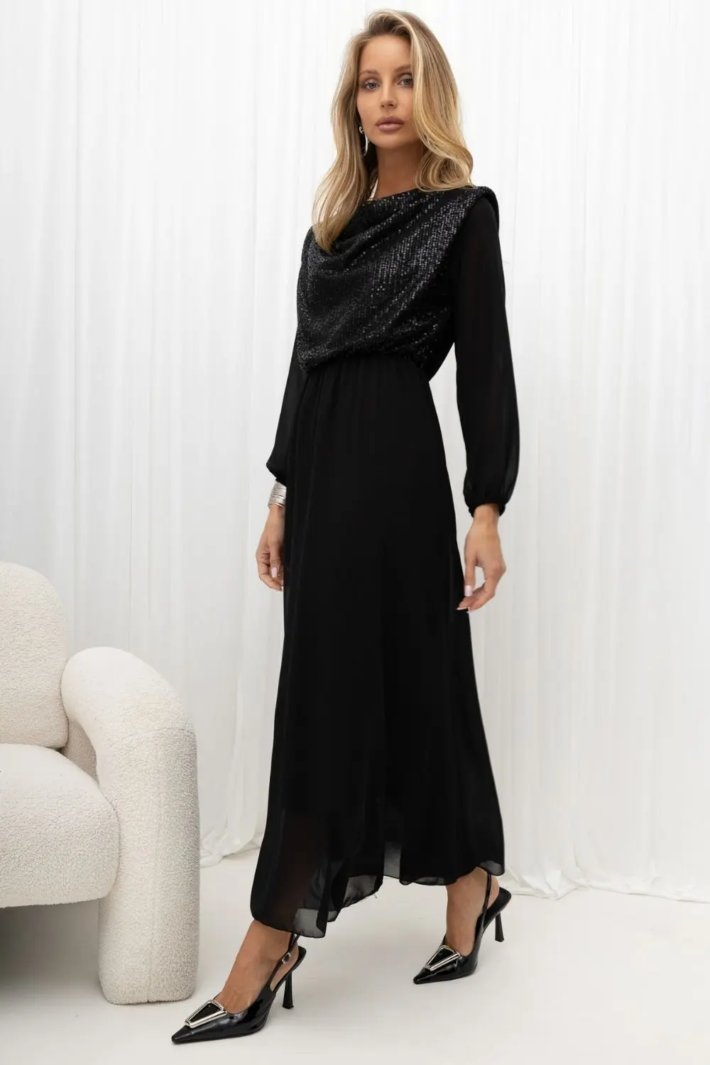 Robe de soirée longue évasée noire – Image 3