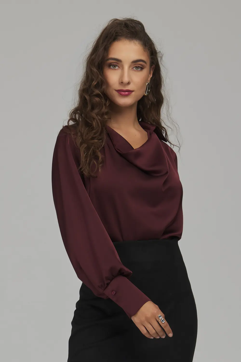 Chemisier rouge en satin