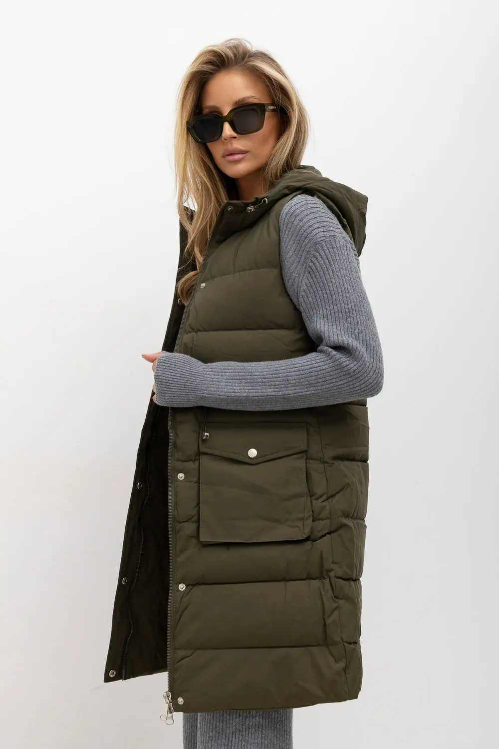 Gilet matelassé vert à capuche – Image 2