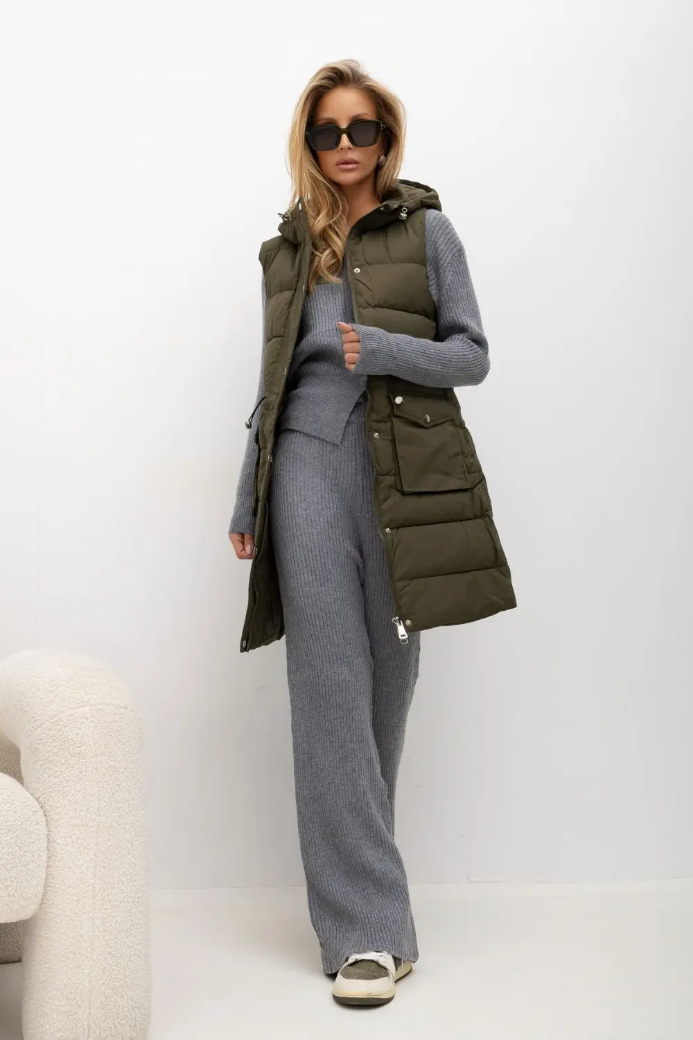 Gilet matelassé vert à capuche – Image 4