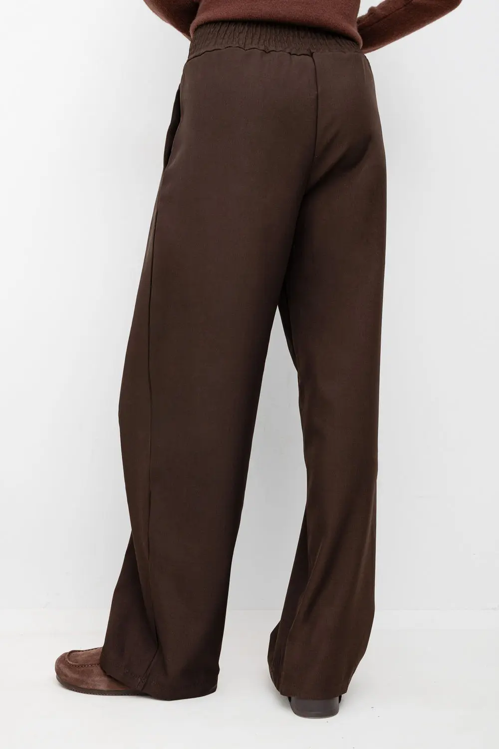 Pantalon large brun à plis – Image 2